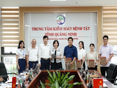 Đoàn công tác Trung tâm Kiểm soát và phòng ngừa dịch bệnh Khu tự trị dân tộc Choang Quảng Tây, Trung Quốc làm việc tại Quảng Ninh